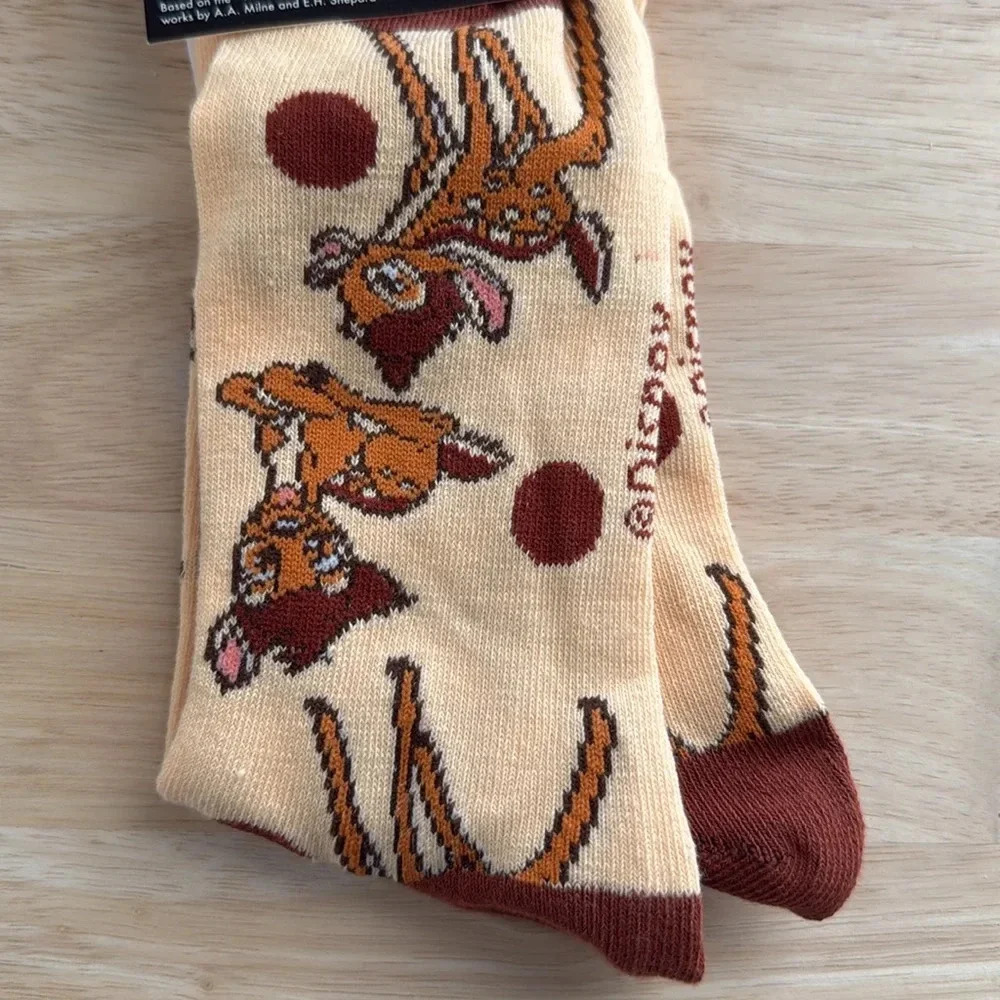 🎁 NWT Disney Bambi Crew Socks Unisex size 9-13 - Picture 2 of 2